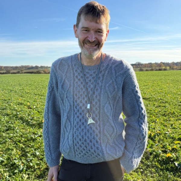 PetiteKnit Mönster Dagmar Sweater Man av hög kvalitet – perfekt för ditt nästa kreativa projekt. Alltid med snabb leverans och trygga betalningar.