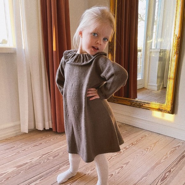 PetiteKnit Mönster Dagmars Klänning av hög kvalitet – perfekt för ditt nästa kreativa projekt. Alltid med snabb leverans och trygga betalningar.