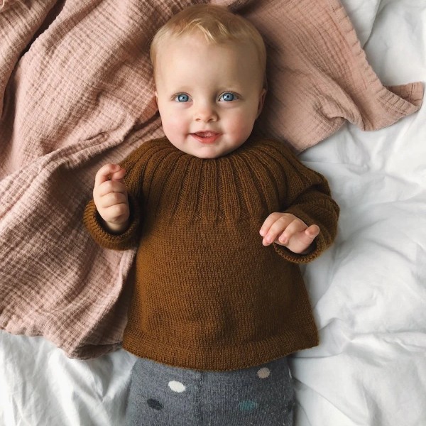 PetiteKnit Mönster Haralds Tröja av hög kvalitet – perfekt för ditt nästa kreativa projekt. Alltid med snabb leverans och trygga betalningar.