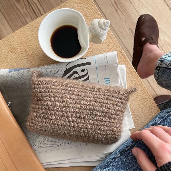 PetiteKnit Mönster Marie Clutch av hög kvalitet – perfekt för ditt nästa kreativa projekt. Alltid med snabb leverans och trygga betalningar.