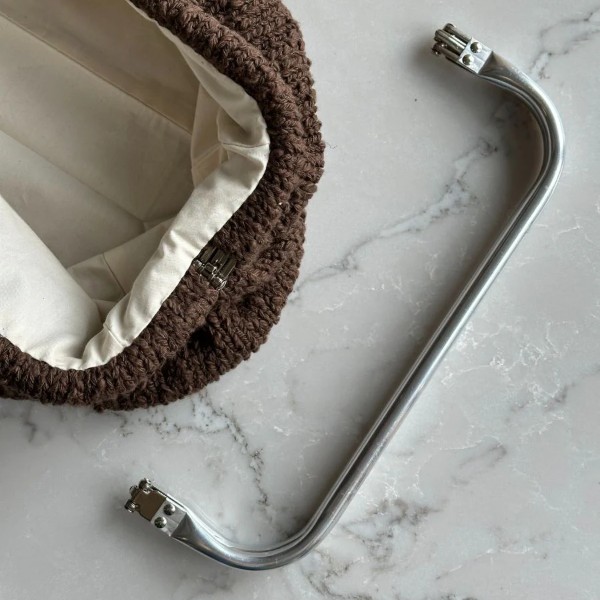 Frame Large Clutch 28x17cm av hög kvalitet – perfekt för ditt nästa kreativa projekt. Alltid med snabb leverans och trygga betalningar.