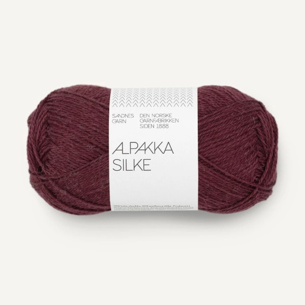 Alpakka Silke 4372 djup burgunder av hög kvalitet – perfekt för ditt nästa kreativa projekt. Alltid med snabb leverans och trygga betalningar.