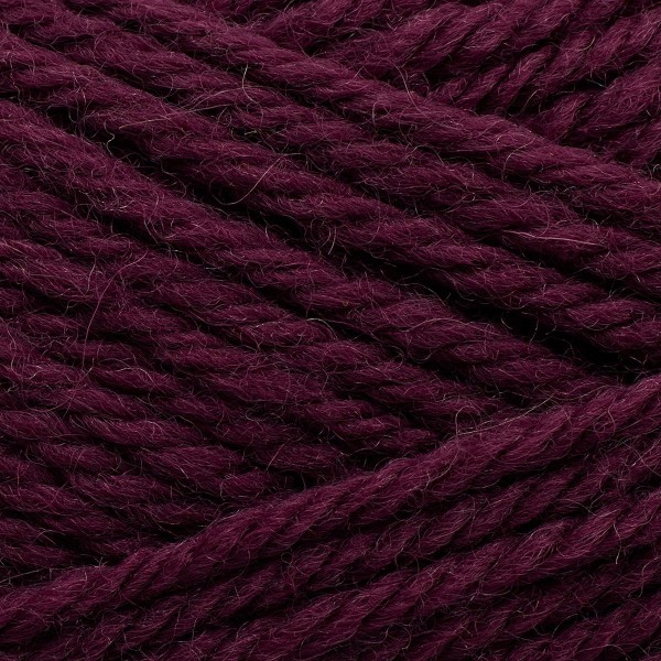 Peruvian Highland Wool 222 plum av hög kvalitet – perfekt för ditt nästa kreativa projekt. Alltid med snabb leverans och trygga betalningar.