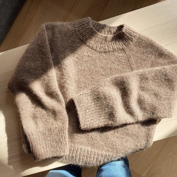 Novemberknits Mönster Sunde Winter Sweater av hög kvalitet – perfekt för ditt nästa kreativa projekt. Alltid med snabb leverans och trygga betalningar.