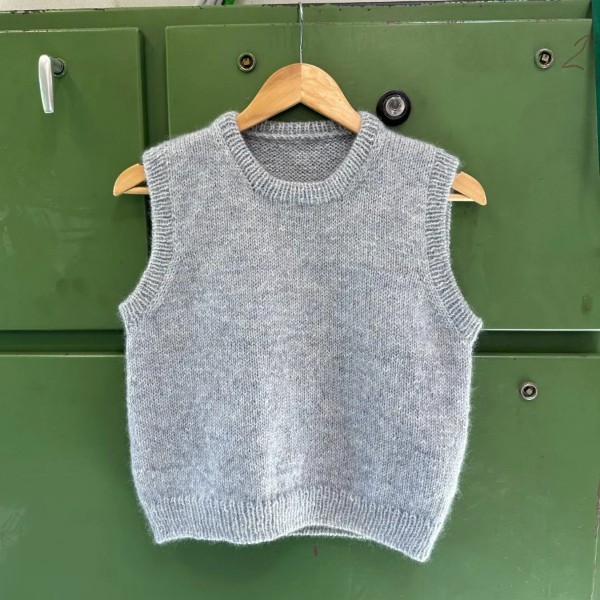 PetiteKnit Mönster Novice Slipover av hög kvalitet – perfekt för ditt nästa kreativa projekt. Alltid med snabb leverans och trygga betalningar.