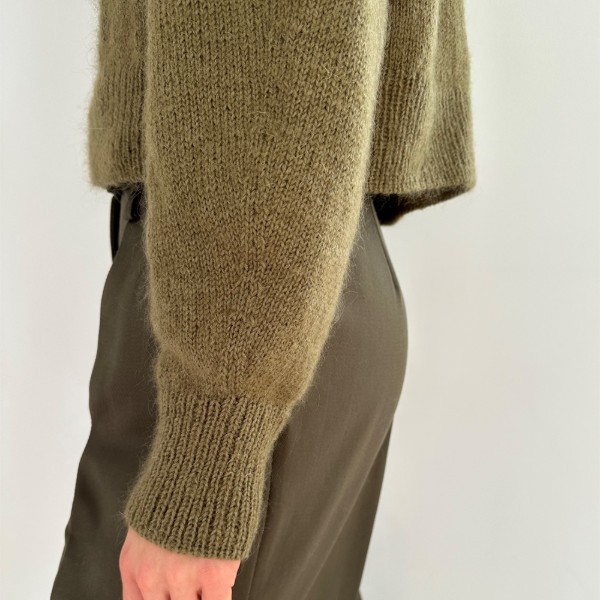 Garn-Kit Darcy Cardigan av hög kvalitet – perfekt för ditt nästa kreativa projekt. Alltid med snabb leverans och trygga betalningar.