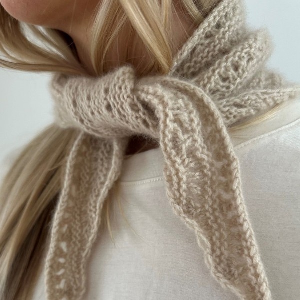 Garn-Kit Peacock Scarf av hög kvalitet – perfekt för ditt nästa kreativa projekt. Alltid med snabb leverans och trygga betalningar.