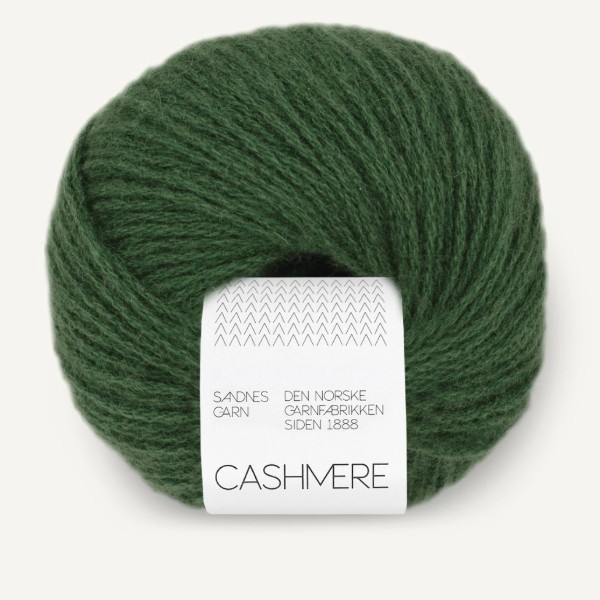 Sandnes Cashmere 8082 forest green av hög kvalitet – perfekt för ditt nästa kreativa projekt. Alltid med snabb leverans och trygga betalningar.