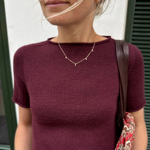 PetiteKnit Mönster Ivy Tee av hög kvalitet – perfekt för ditt nästa kreativa projekt. Alltid med snabb leverans och trygga betalningar.